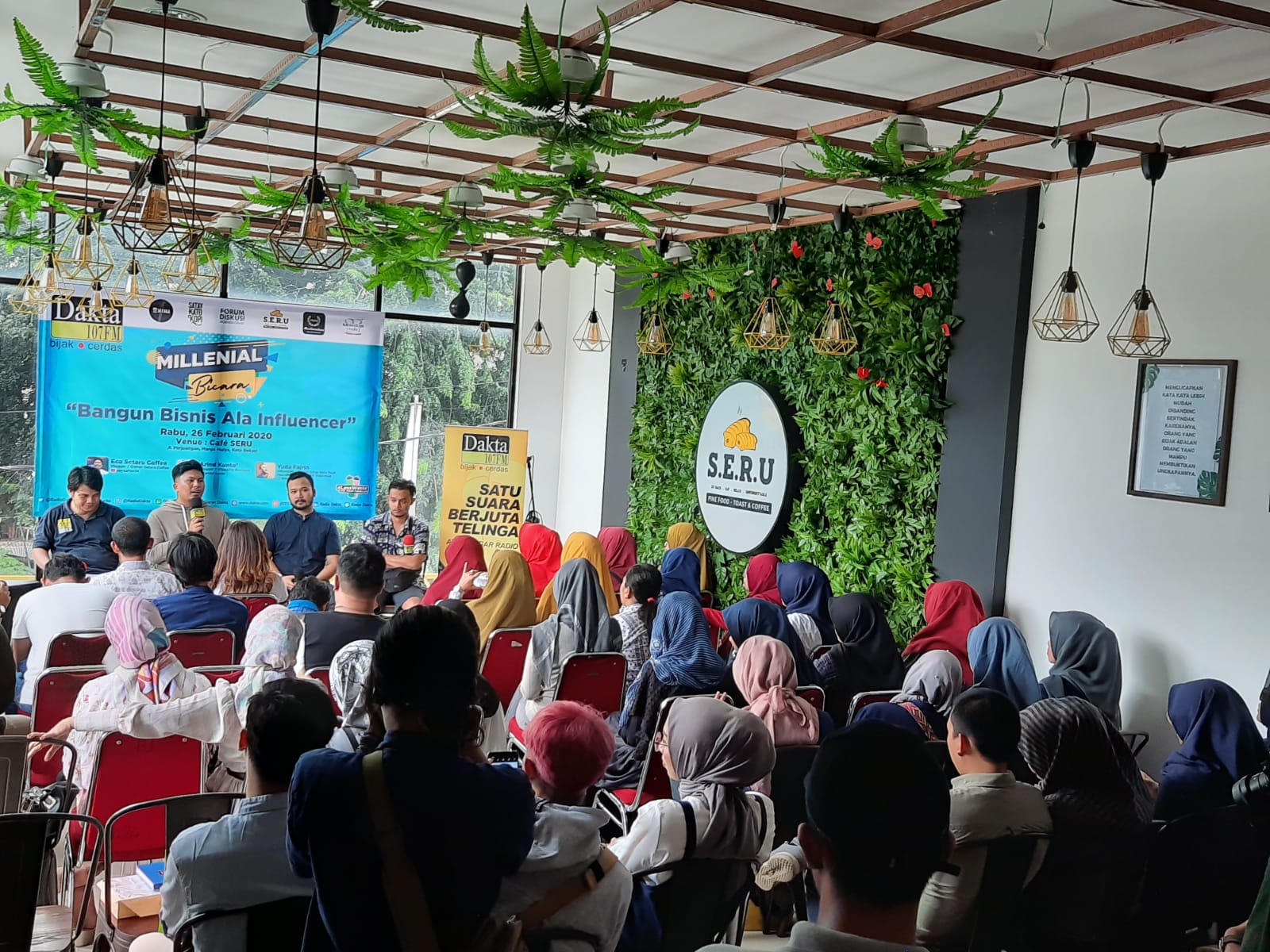 Milenial Bicara Radio Dakta dengan tema Membangun Bisnis Ala Influencer