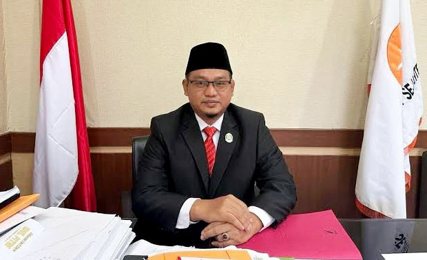 ketua DPRD Kota Bekasi Sardi Efendi